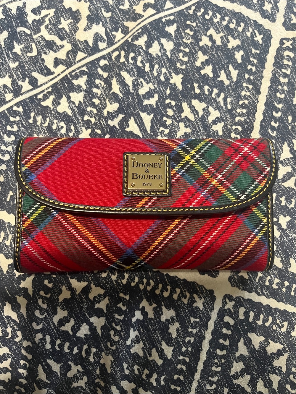 Dooney & Bourke Red Tartan Plaid Continental Wallet Great Shape